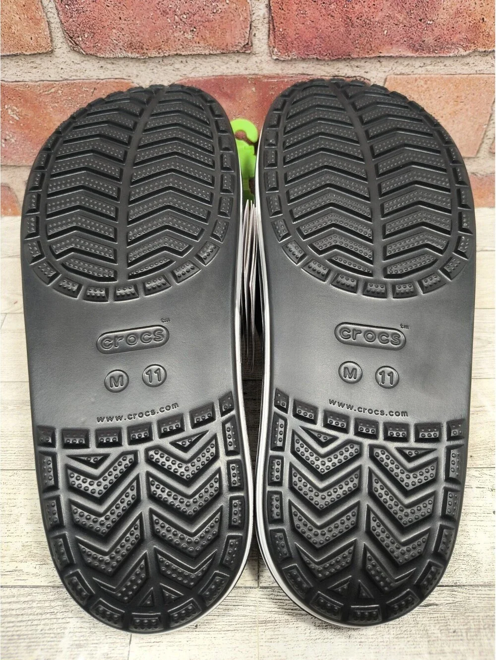 Crocs Bayaband Slide Sandals Men's Size 11 Black/White 205392-066 NWT